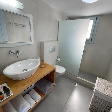 Sea And ヴィラ モノリソス